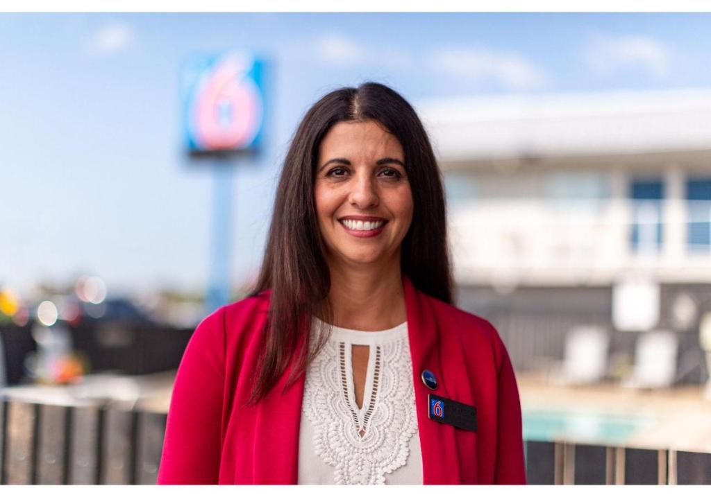 Motel 6-Anaheim, CA - Maingate photo