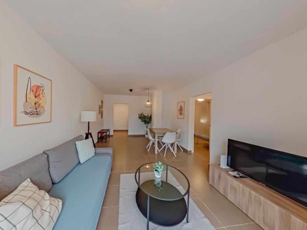 Great 3BR apartment next to Malaga Oldtown AC-FREE PARKING