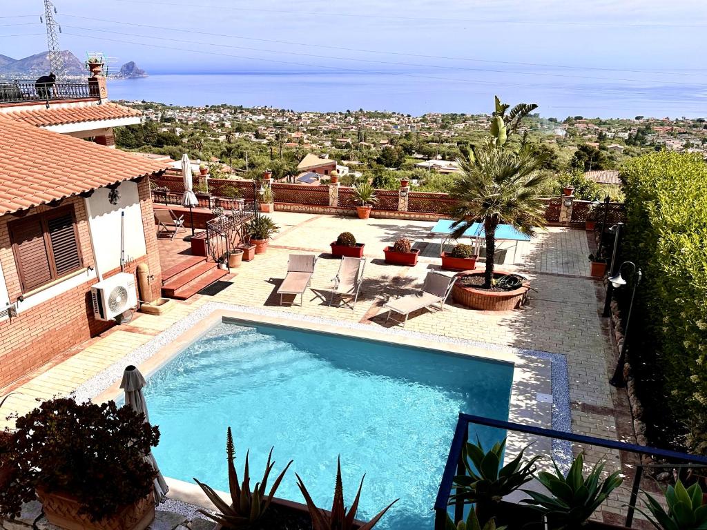 Villa Belvedere di Altavilla with Pool and Near The Sea, Altavilla ...