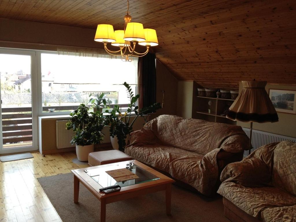 Posezení v ubytování Molo Užeiga Inn