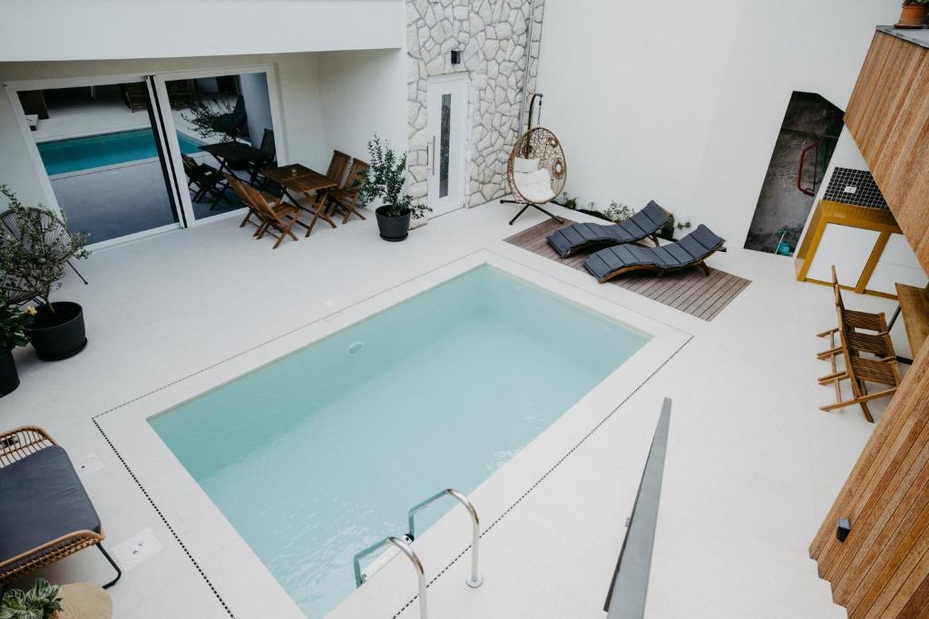 Apartments with swimming pool Sibenik - 25853