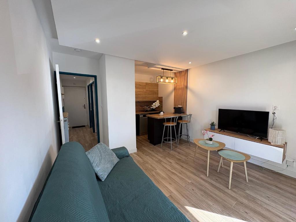 Studio avec loggia, clim et parking - 2 pers. - FR-1-466A-58