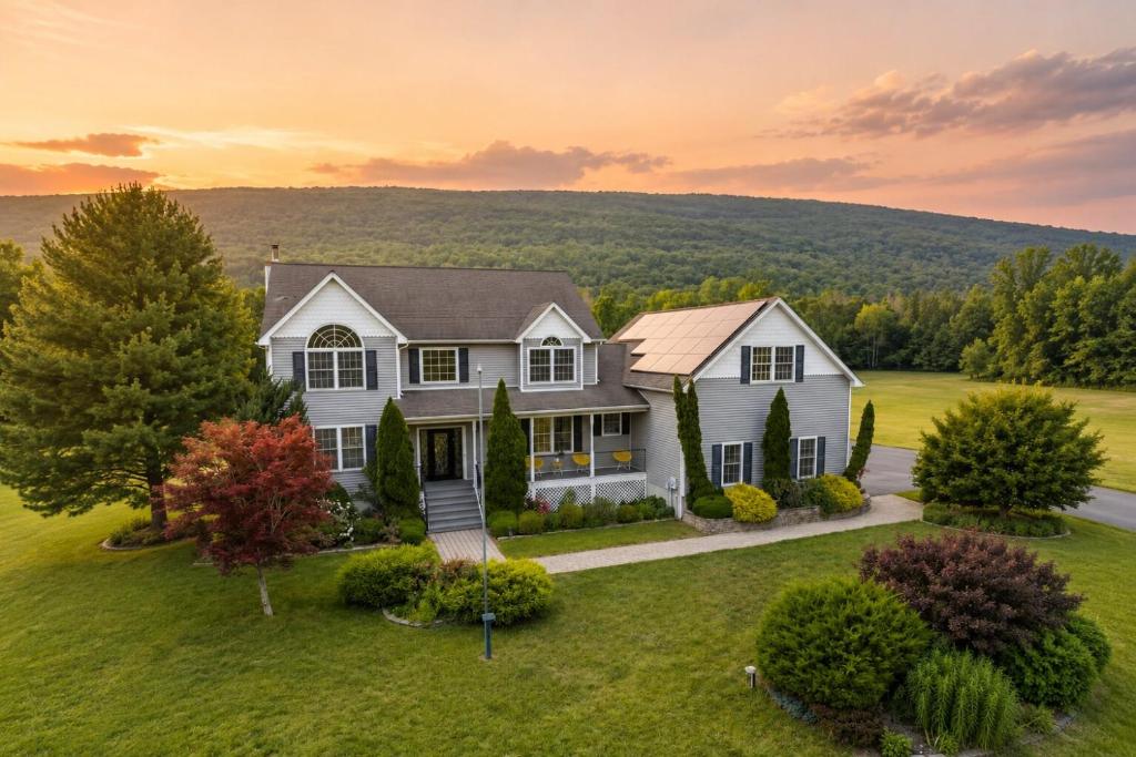 an aerial view of a house at Malkita Aria Mountainview Retreat in Woodbury