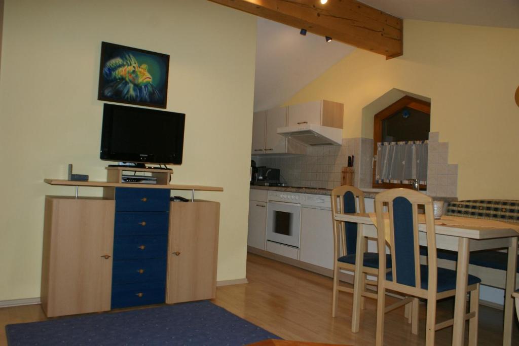 Kuchyň nebo kuchyňský kout v ubytování Gästehaus Kübler