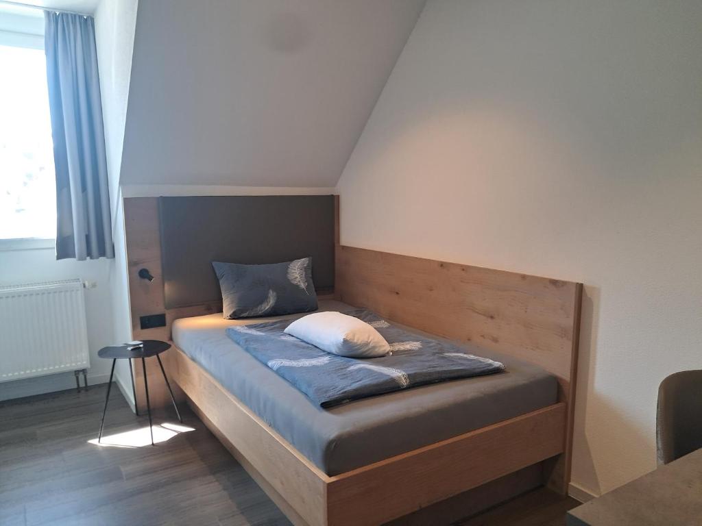Hotel Hirsch - Deluxe Single Room