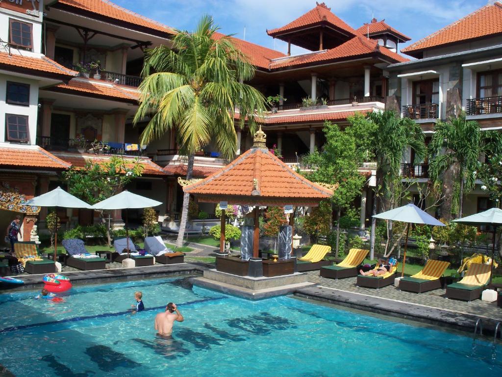 Bazén v ubytování La Walon Hotel nebo v jeho okolí