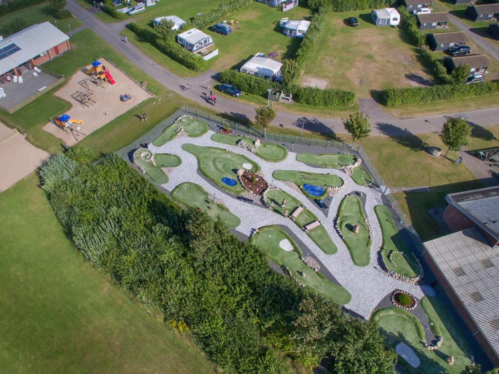 Letecký snímek ubytování Frederikshavn Nordstrand Camping & Cottages
