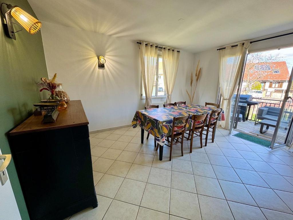 Maison spacieuse au calme avec jardin et parking – photo 15
