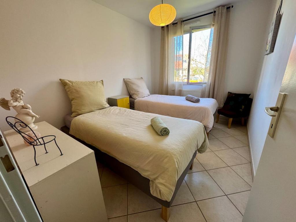 Maison spacieuse au calme avec jardin et parking – photo 13
