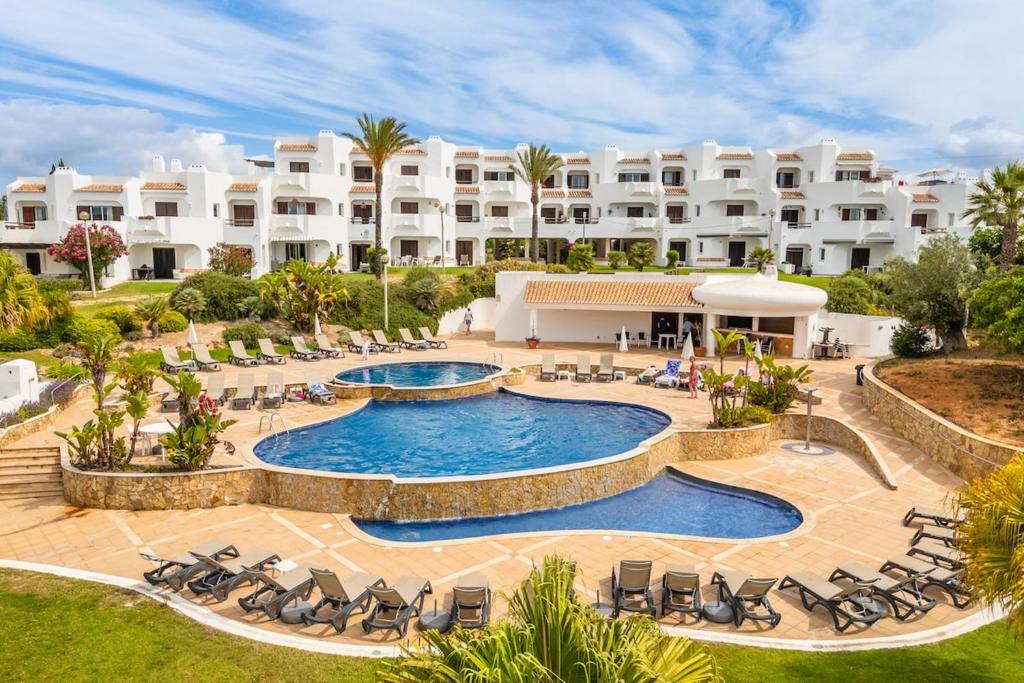 Albufeira Ground Floor & Pool