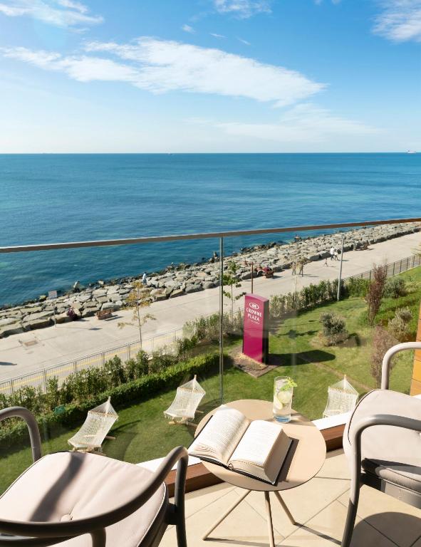 Crowne Plaza Florya Istanbul by IHG - 1 King Bed Junior Suite Sofa Bed Sea View