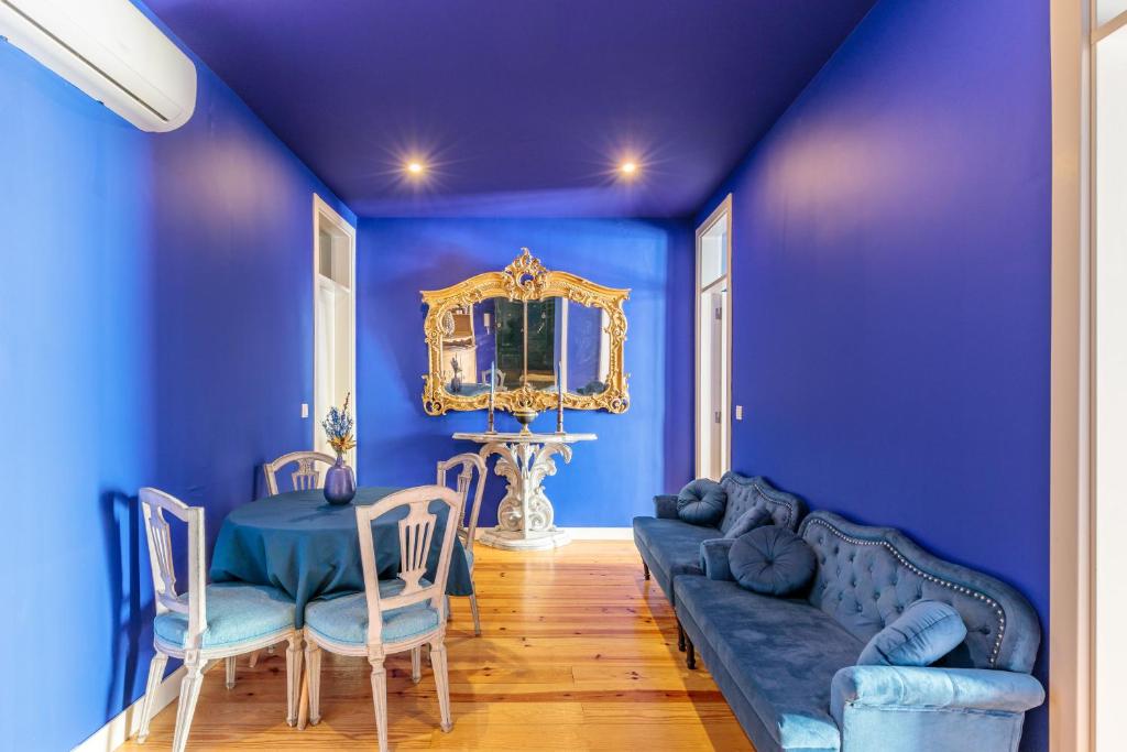 NEW! Grand & Central - Blue Bica Pessoa