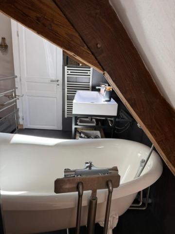 La Cour de Lise - Double Room With Private Bathroom