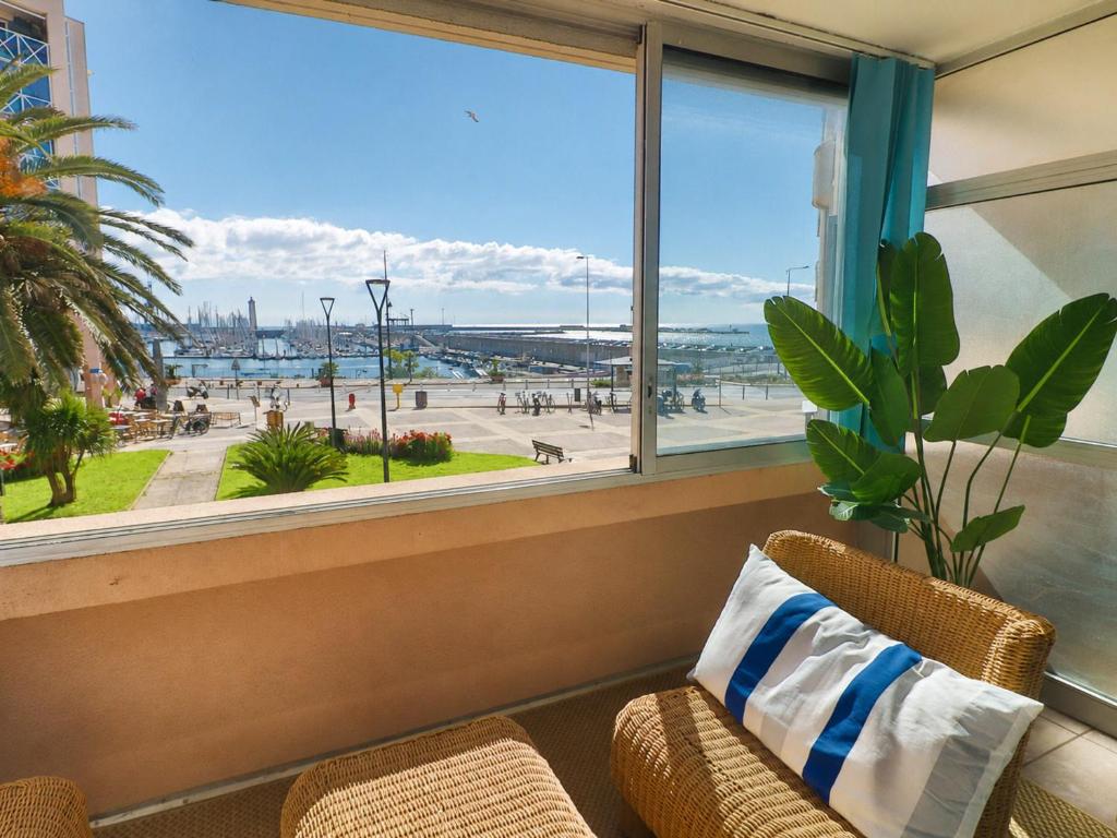 Charmant T2 à Sète avec garage privé - FR-1-472A-313
