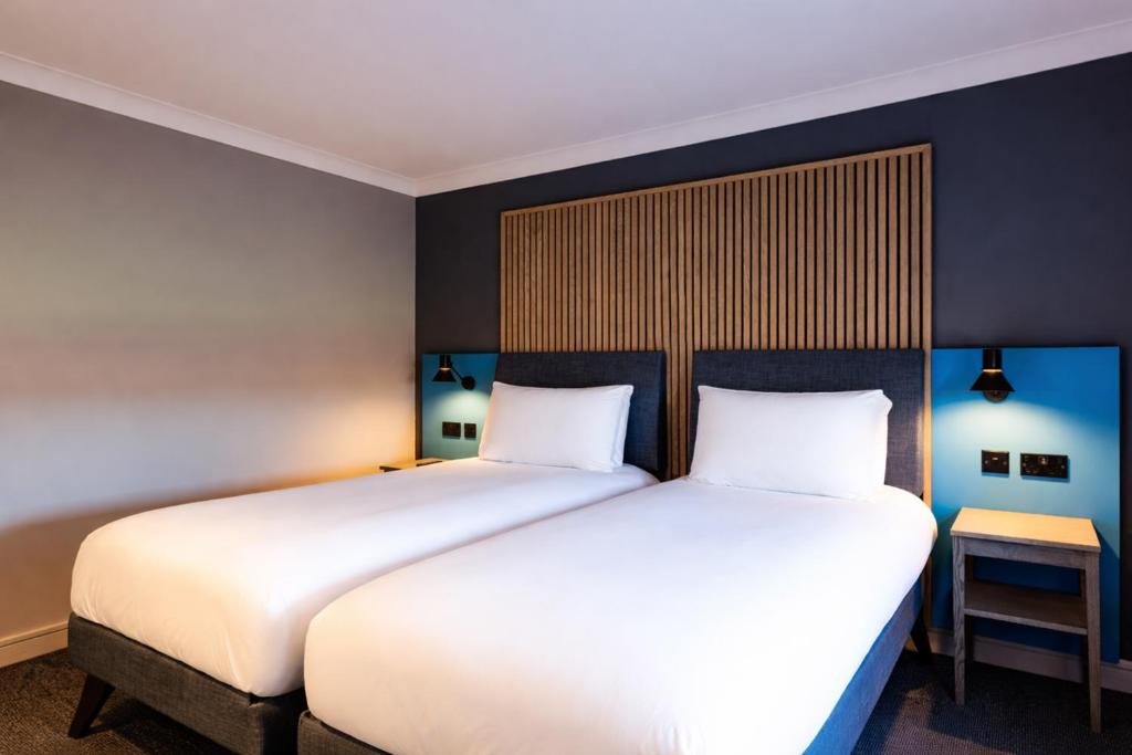 Village Hotel Reading - Tweepersoonskamer Met 2 Aparte Bedden