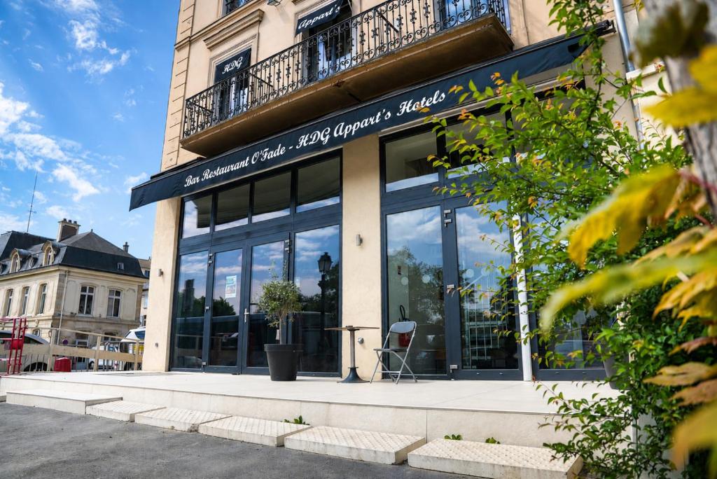 HDG Hôtel Gare de L'Isle Adam Appart's Hotel