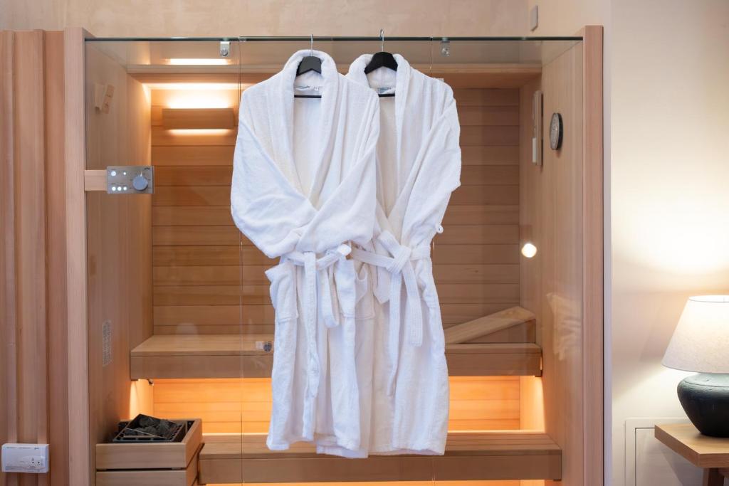 Badia Giulia Prestigious Historical B&B, Camaiore - Adults Only - No Pets - Deluxe Zimmer Mit Kingsize-Bett