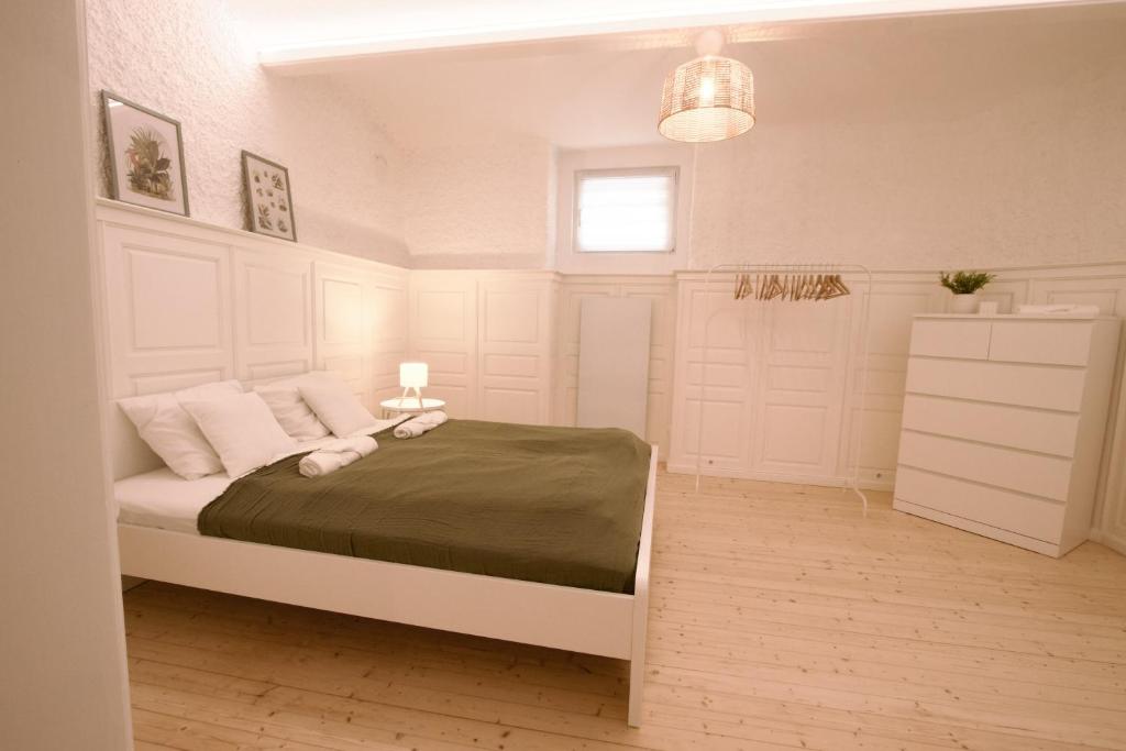 CityFlow Cozy Retreat
