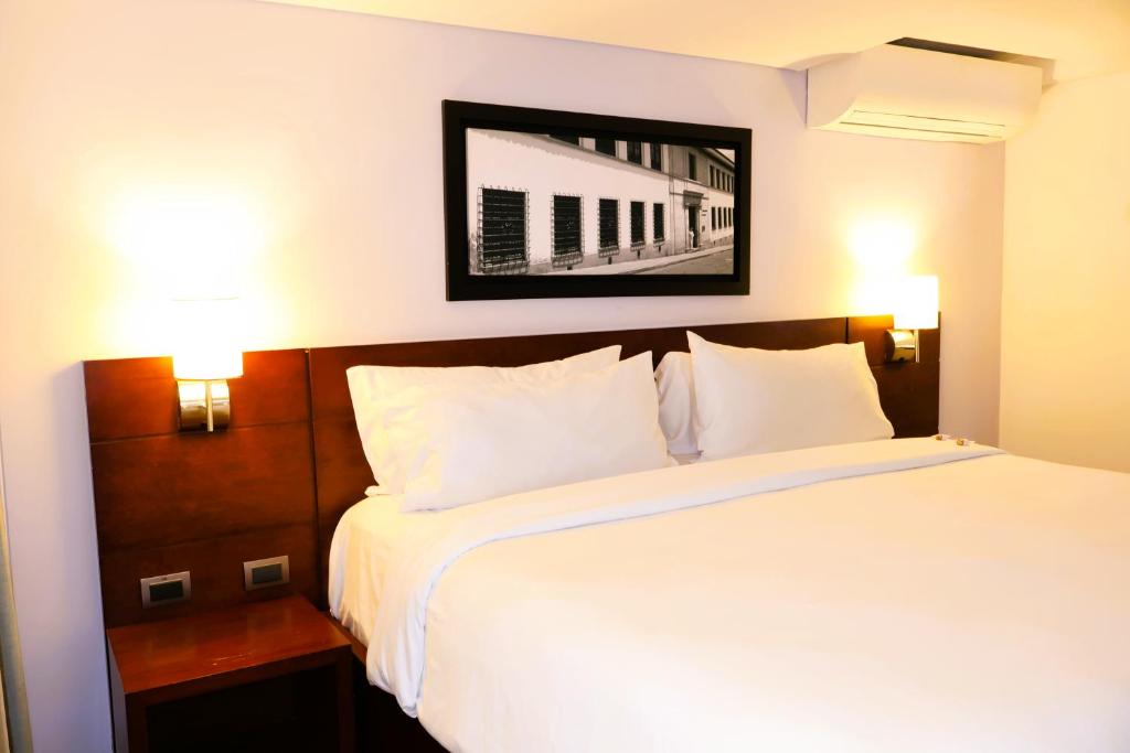 Travel Proud Radisson Bogota Metrotel - 1 Koning Bed, Junior Suite, Bovenverdieping