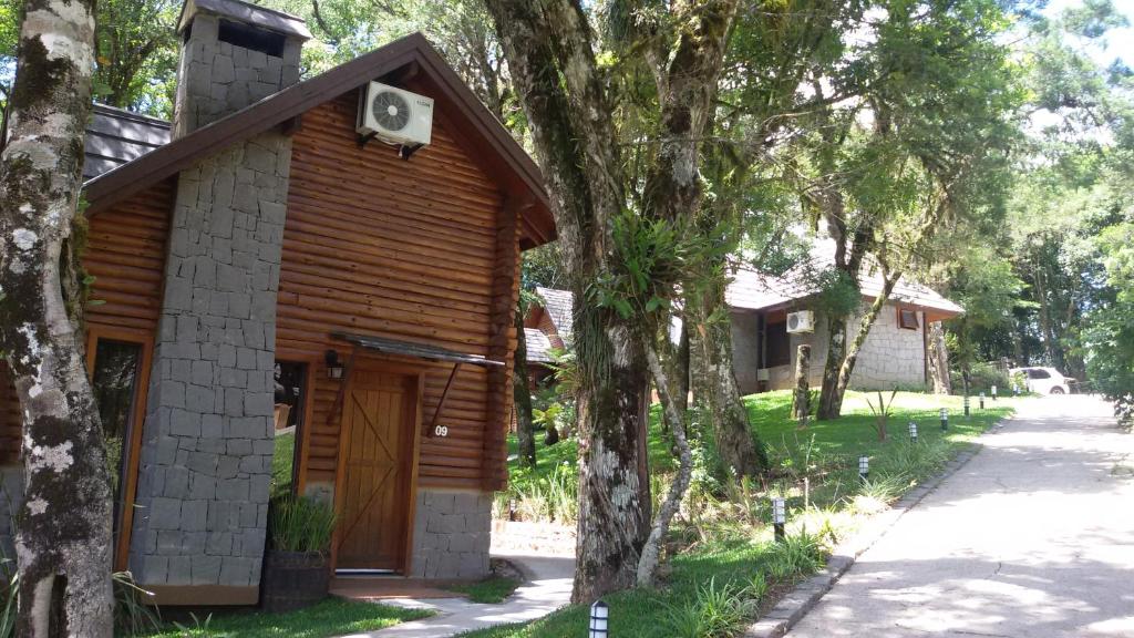 Pousada Chales da Montanha  Pousada Chales da Montanha