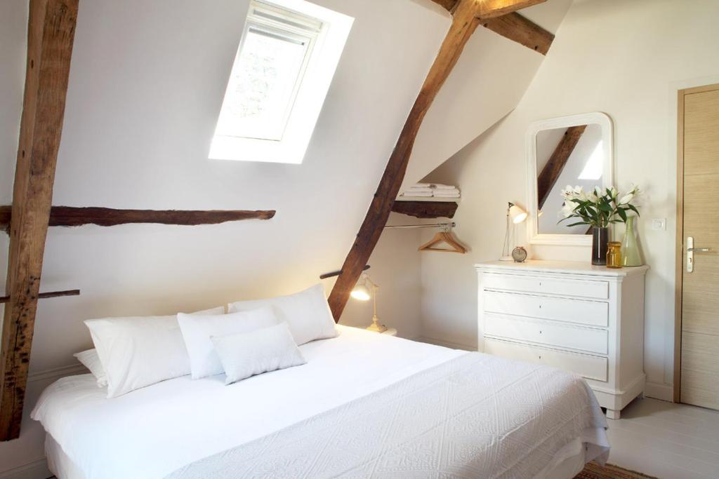Chambres Aux Sabots Rouges - Deluxe Double Or Twin Room