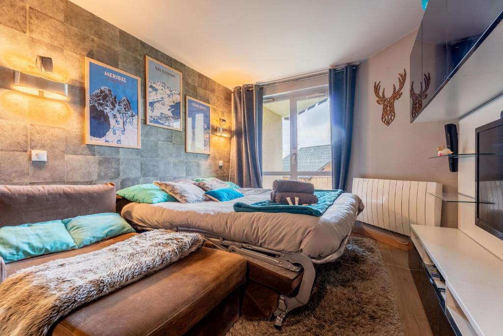 Slope front Ski-In Out Escape Spacious Apartment- In the center of Val Thorens