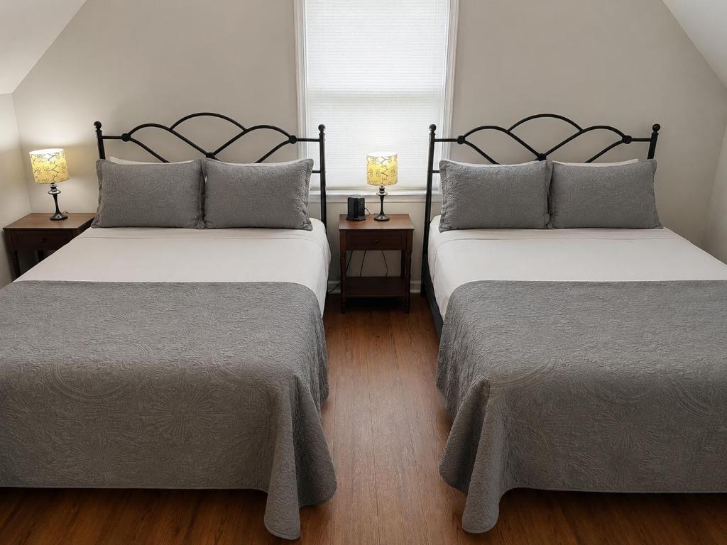 Blacksburg Bed & Breakfast - King Room