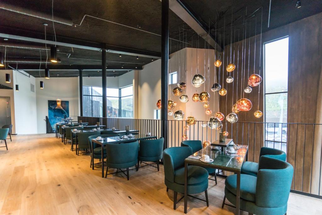 冰河泻湖福斯酒店的休息区