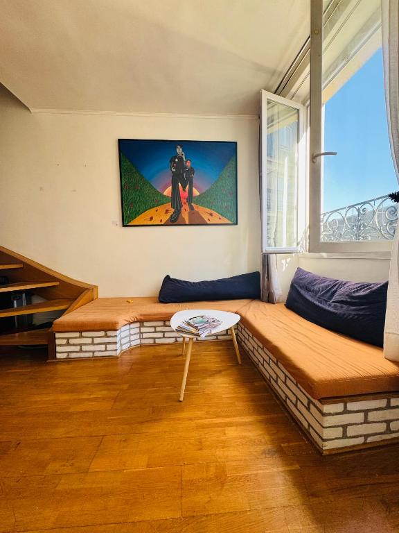 Cozy Room in Le Marais