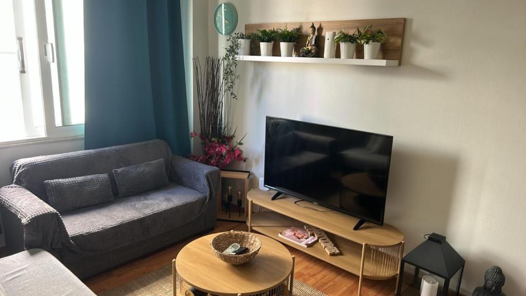 Argy's cozy apartment in Pireaus Port