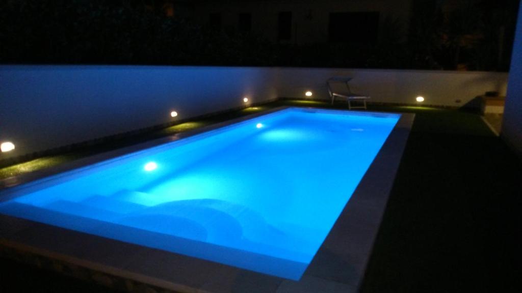 The swimming pool at or close to Villa Buenavista