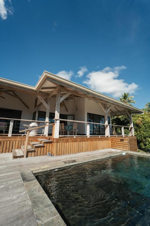 2 BR. Panoramic Lagoon View Villa: Poolside paradise, gourmet kitchen - hébergement à Bora Bora