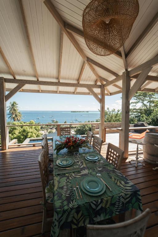 2 BR. Panoramic Lagoon View Villa: Poolside paradise, gourmet kitchen - photo 4 - Bora Bora, Polynésie
