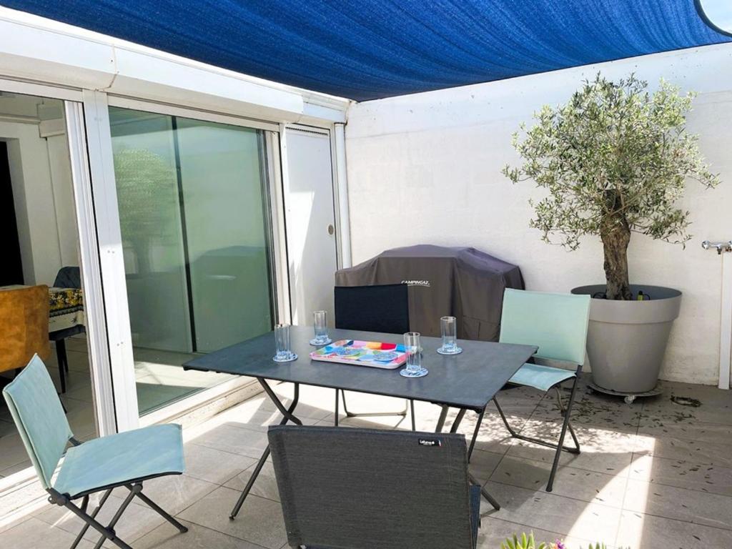 Villa moderne avec piscine et parking - La Grande Motte