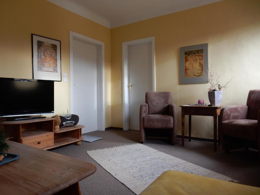 TV a/nebo společenská místnost v ubytování Pension Waldesblick