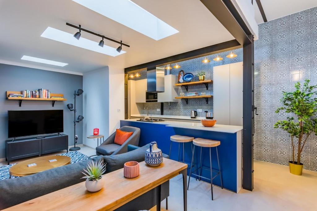 Elegant 2BR + Gourmet Kitchen | Mid-Term Lisbon