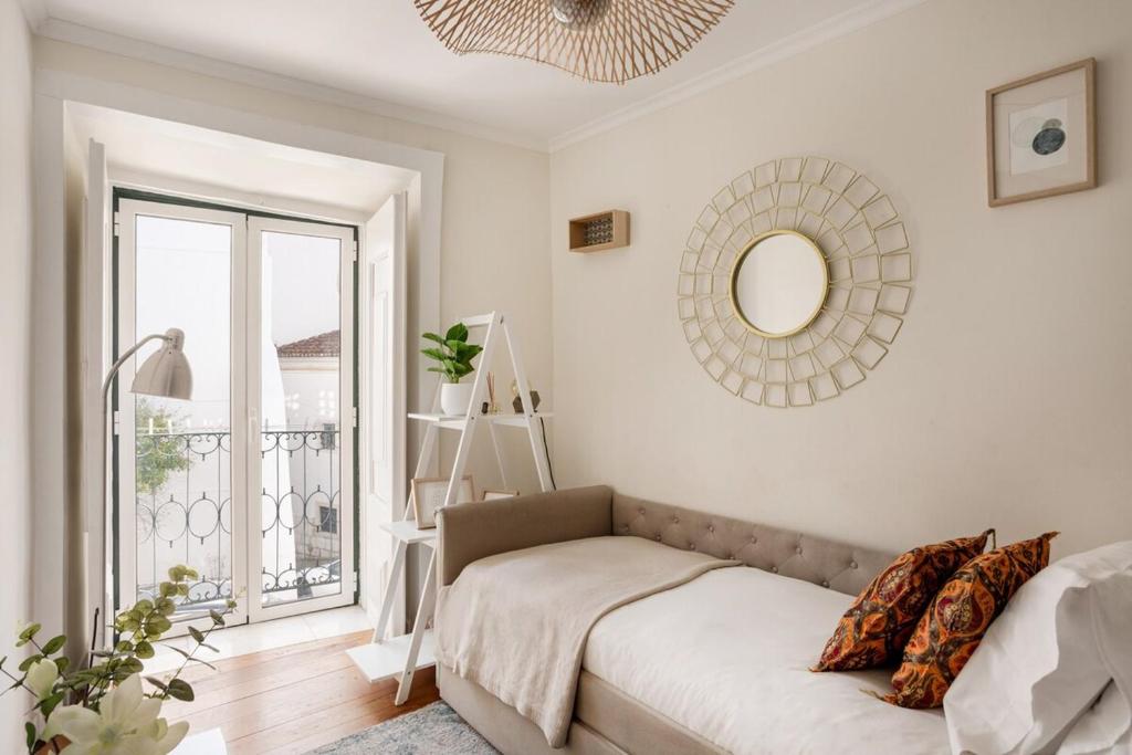 Alfama 2BR | Walk to the Castle
