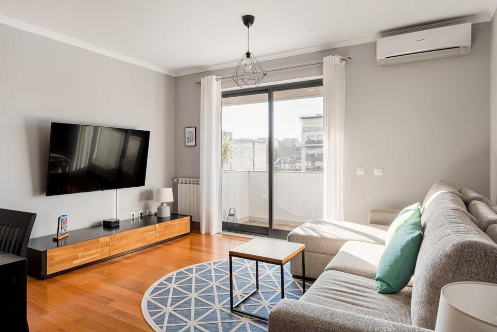 Elegant Flat in Benfica - 10 min to City Center