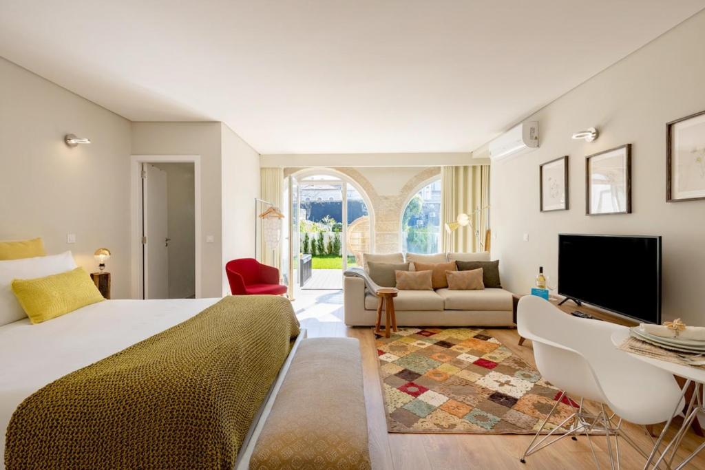 Boavista Garden Studio 183 | Private Patio & AC