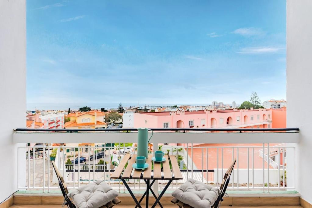 Cascais Sunny with Ocean Views