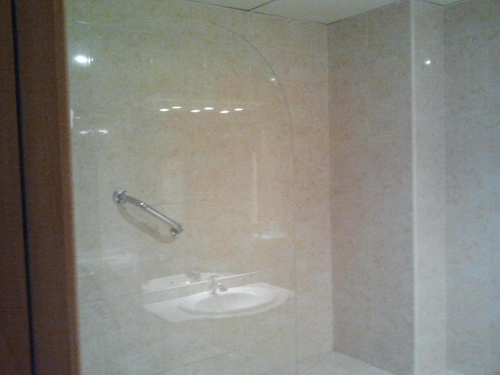 Koupelna v ubytování RAQUEL'S - Habitacions i Apartaments turístics -