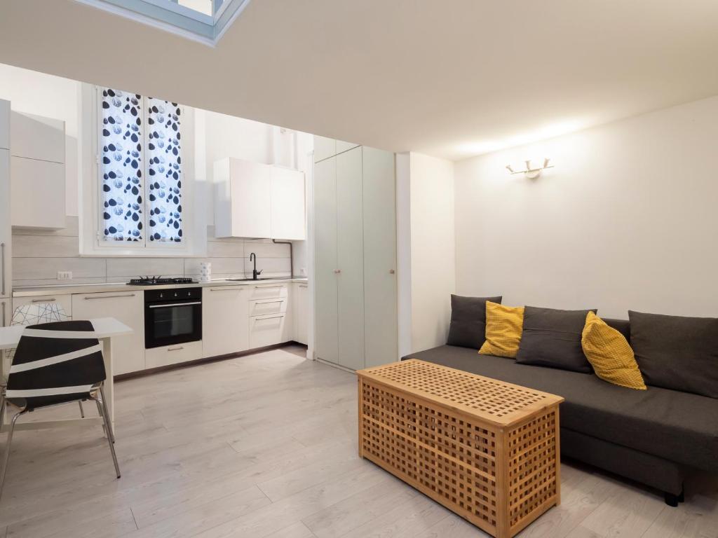M3 Modern open-plan space close to the metro