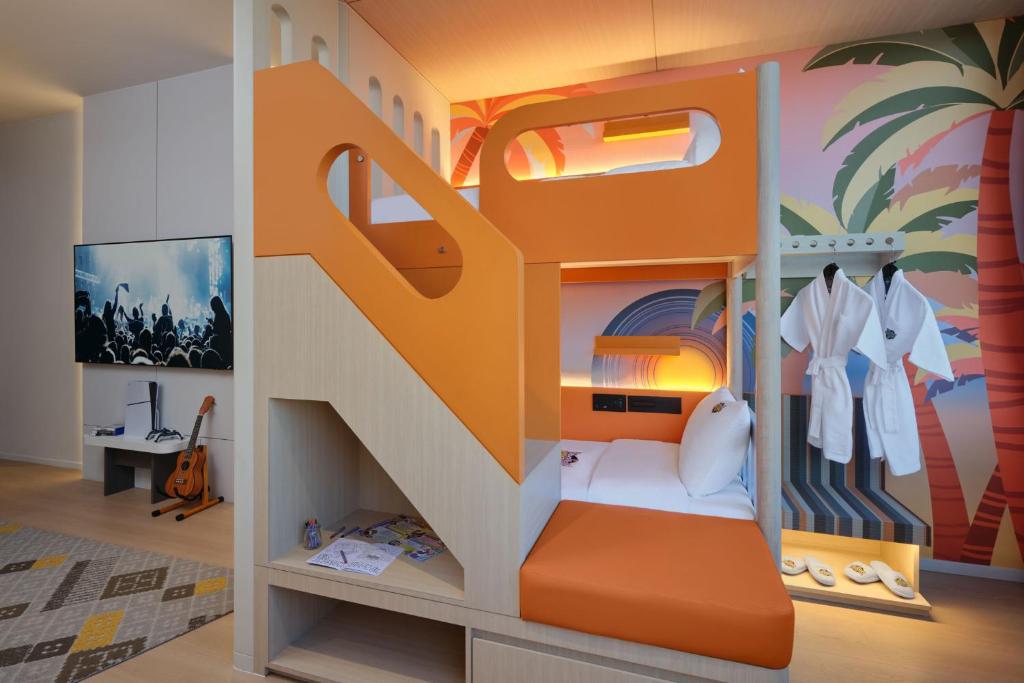 Hard Rock Hotel Pattaya - 市景银色家庭套房 - 新近装修