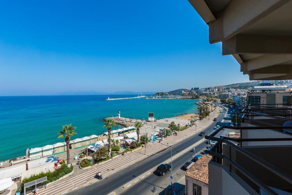 Nespecifikovaný výhled na moře nebo výhled na moře při pohledu z hotelu