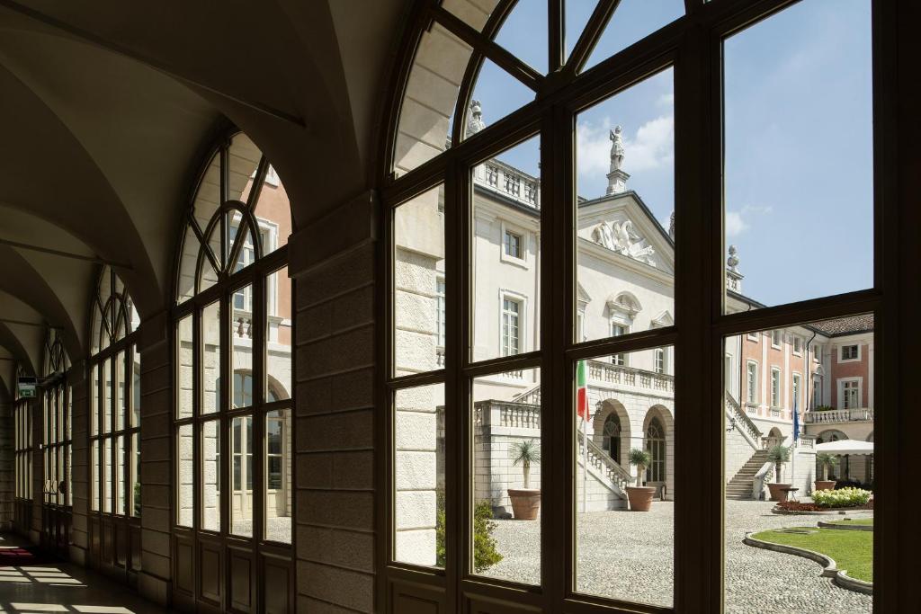 Villa Fenaroli Palace Hotel