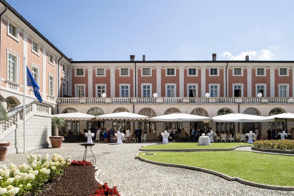 Villa Fenaroli Palace Hotel