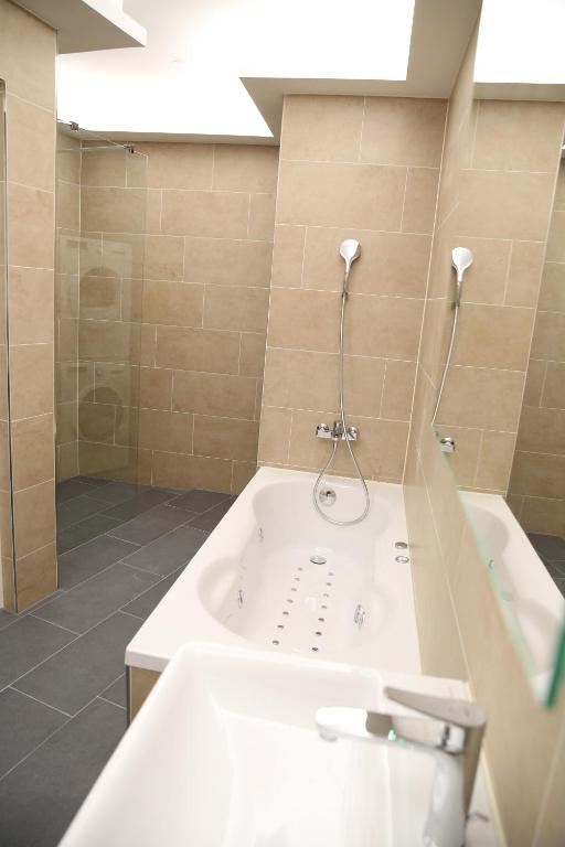 Lamira Serviced Apartments Zurich City photo