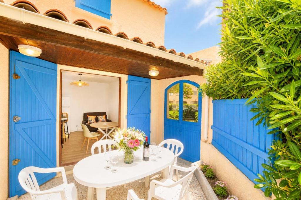 Toison d Or 2 - 5 min walk to beach, terrace and AC