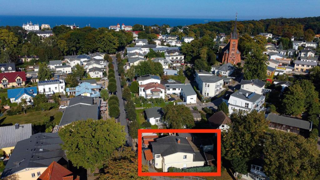 an aerial view of a small town with a house at Ferienholzhaus Sternchen mit Terrasse in Zinnowitz