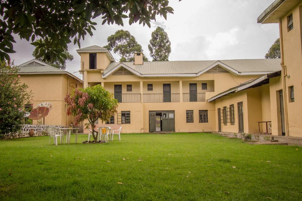 Kisoro Tourist Hotel - Housity